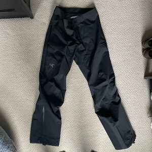 Arcteryx Men Beta AR pant - small